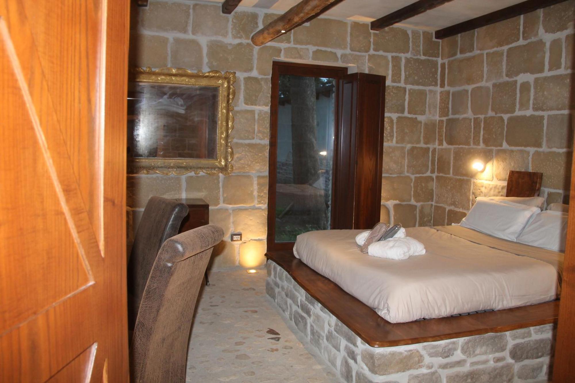 Pietre Di Fiume Villa Apice Luaran gambar